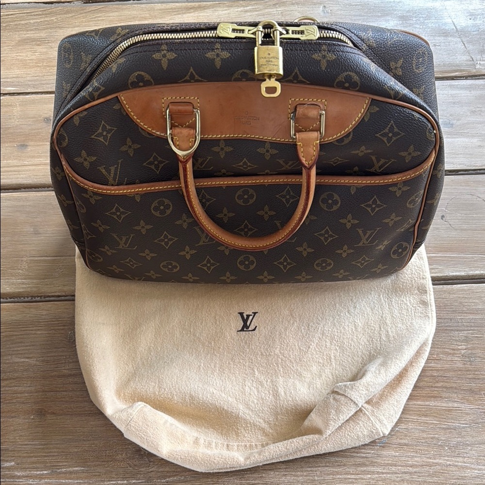 Louis Vuitton Brown Monogram
